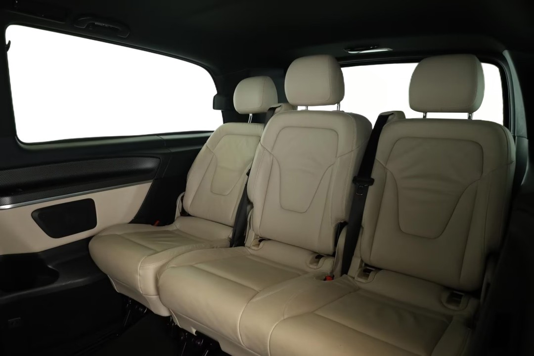 Mercedes-Benz V 300d 4MATIC Extralong Avantgarde - foto 17