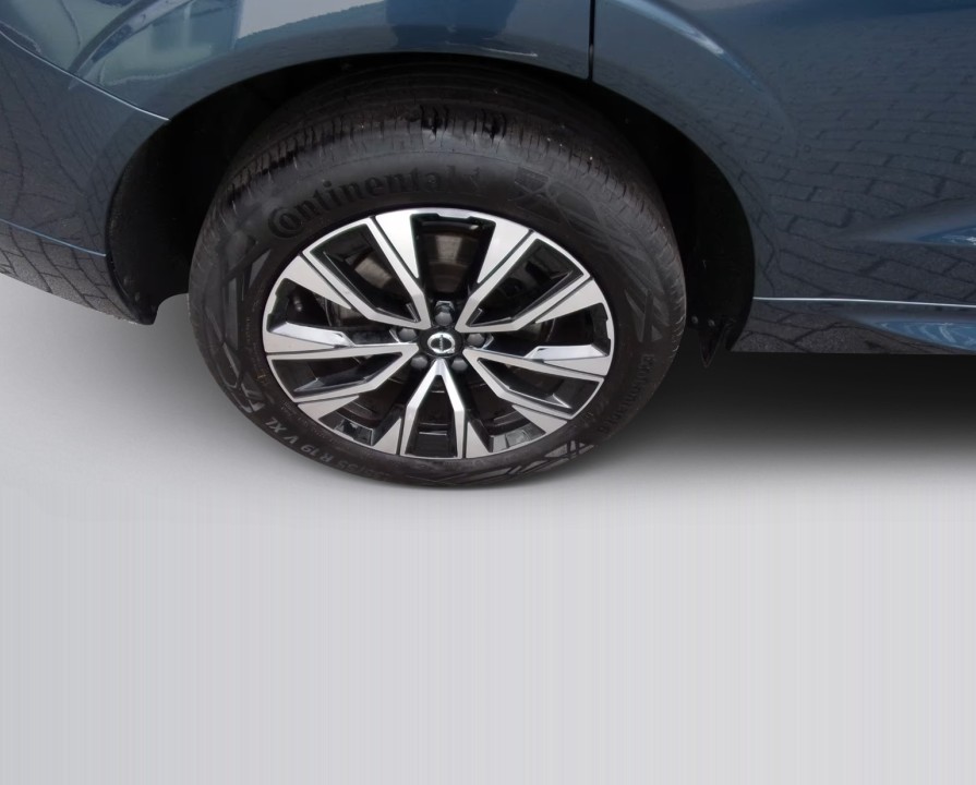 Volvo XC 60 B4 Plus Dark - foto 15