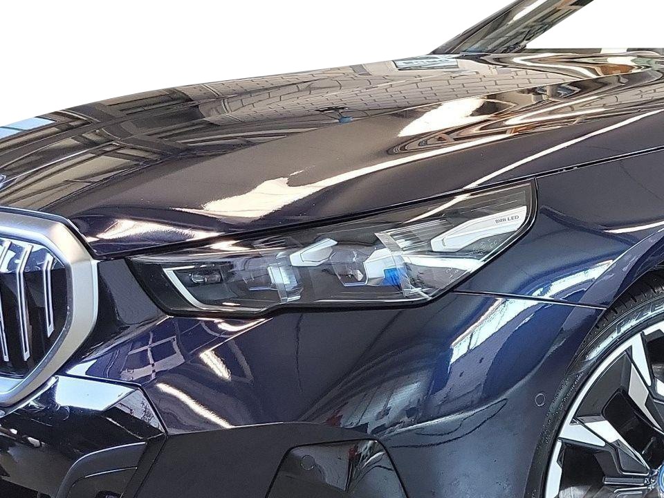 BMW Seria 5 xDrive550e - foto 11