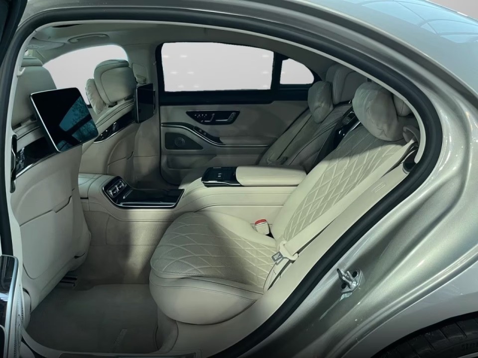 Mercedes-Benz S 350d 4MATIC AMG - foto 14