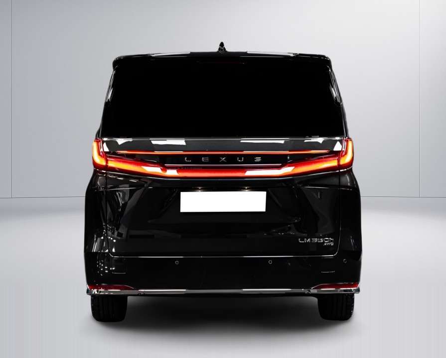 Lexus LM 350h Executive (4)