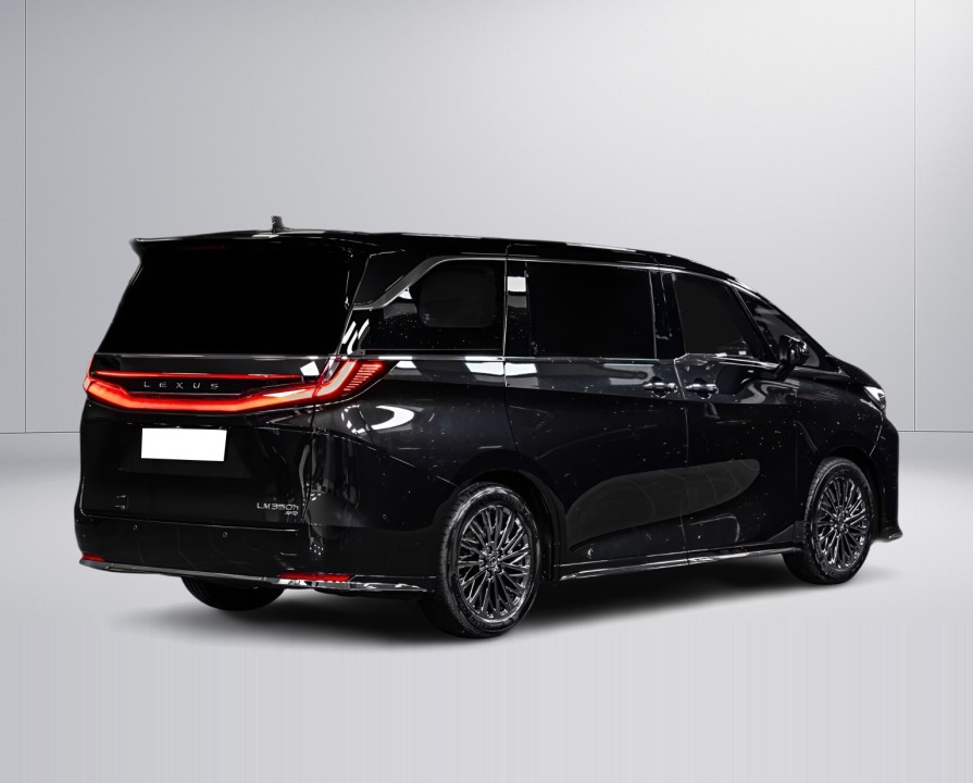 Lexus LM 350h Executive (3)