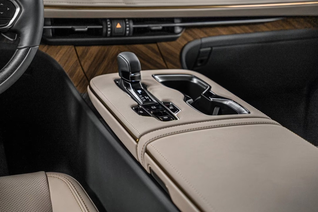 Lexus LM 350h Executive - foto 15