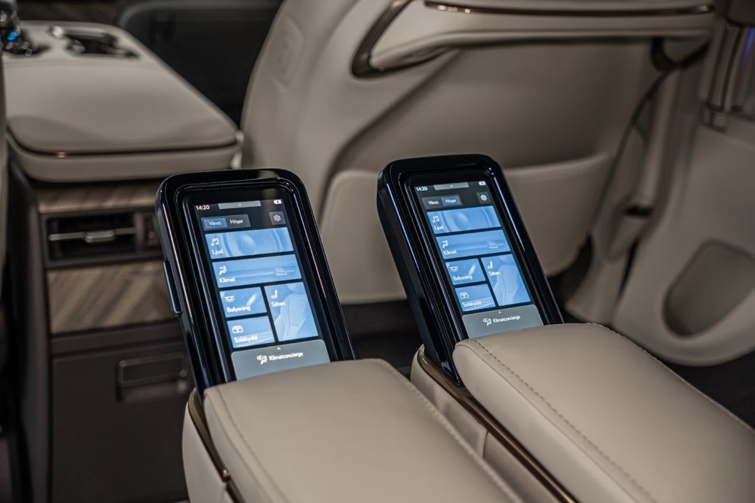 Lexus LM 350h Executive - foto 26