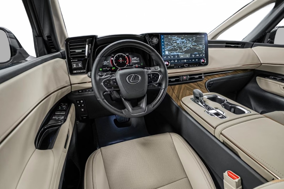 Lexus LM 350h Executive - foto 9