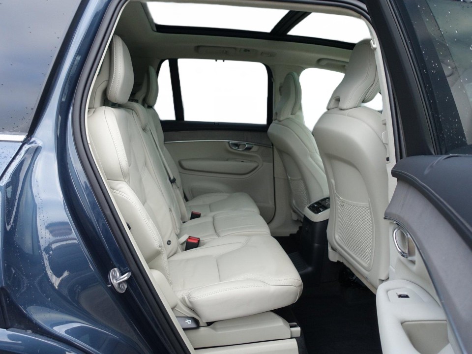 Volvo XC 90 T8 Recharge AWD Ultra Bright - foto 10
