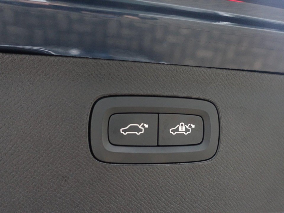 Volvo XC 90 T8 Recharge AWD Ultra Bright - foto 18