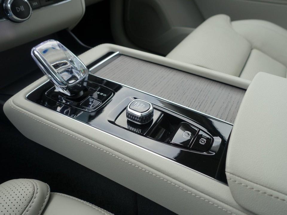 Volvo XC 90 T8 Recharge AWD Ultra Bright - foto 15