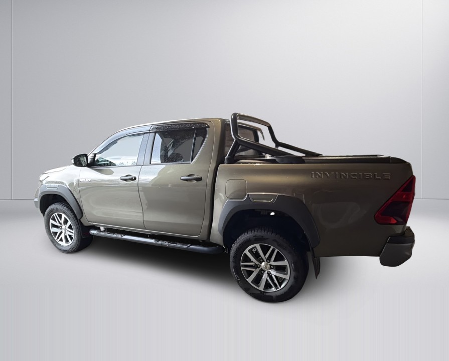 Toyota Hilux Invincible (4)