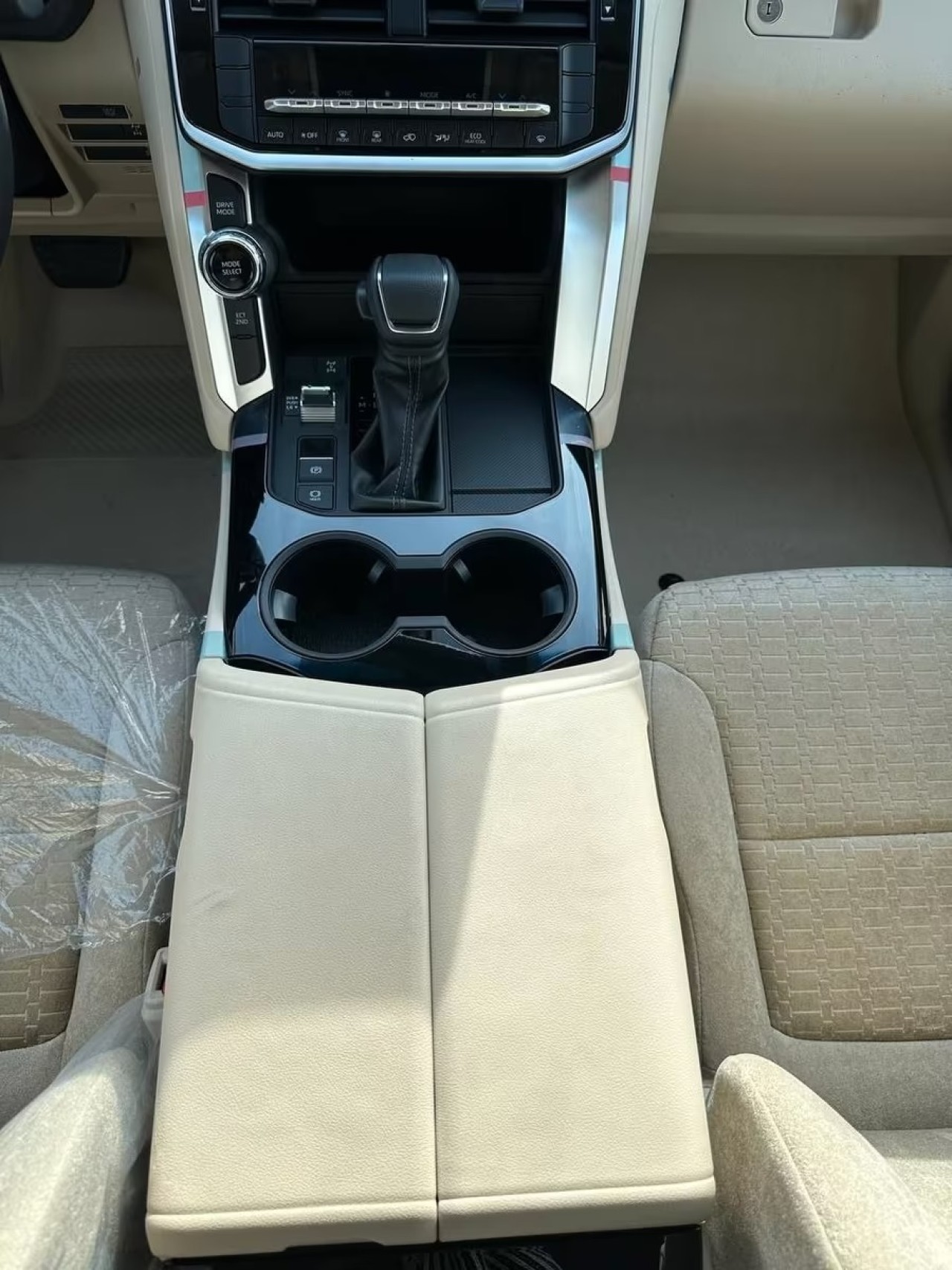 Toyota Land Cruiser LC300 Elegance - foto 7