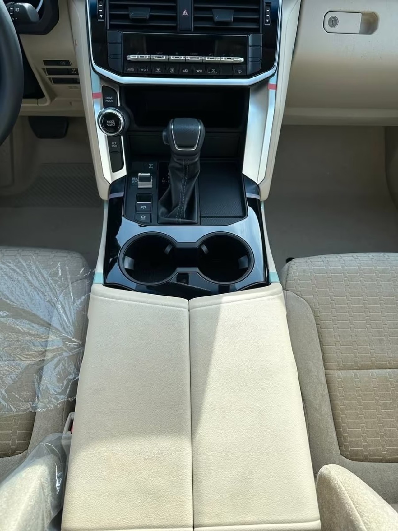 Toyota Land Cruiser LC300 Elegance - foto 8