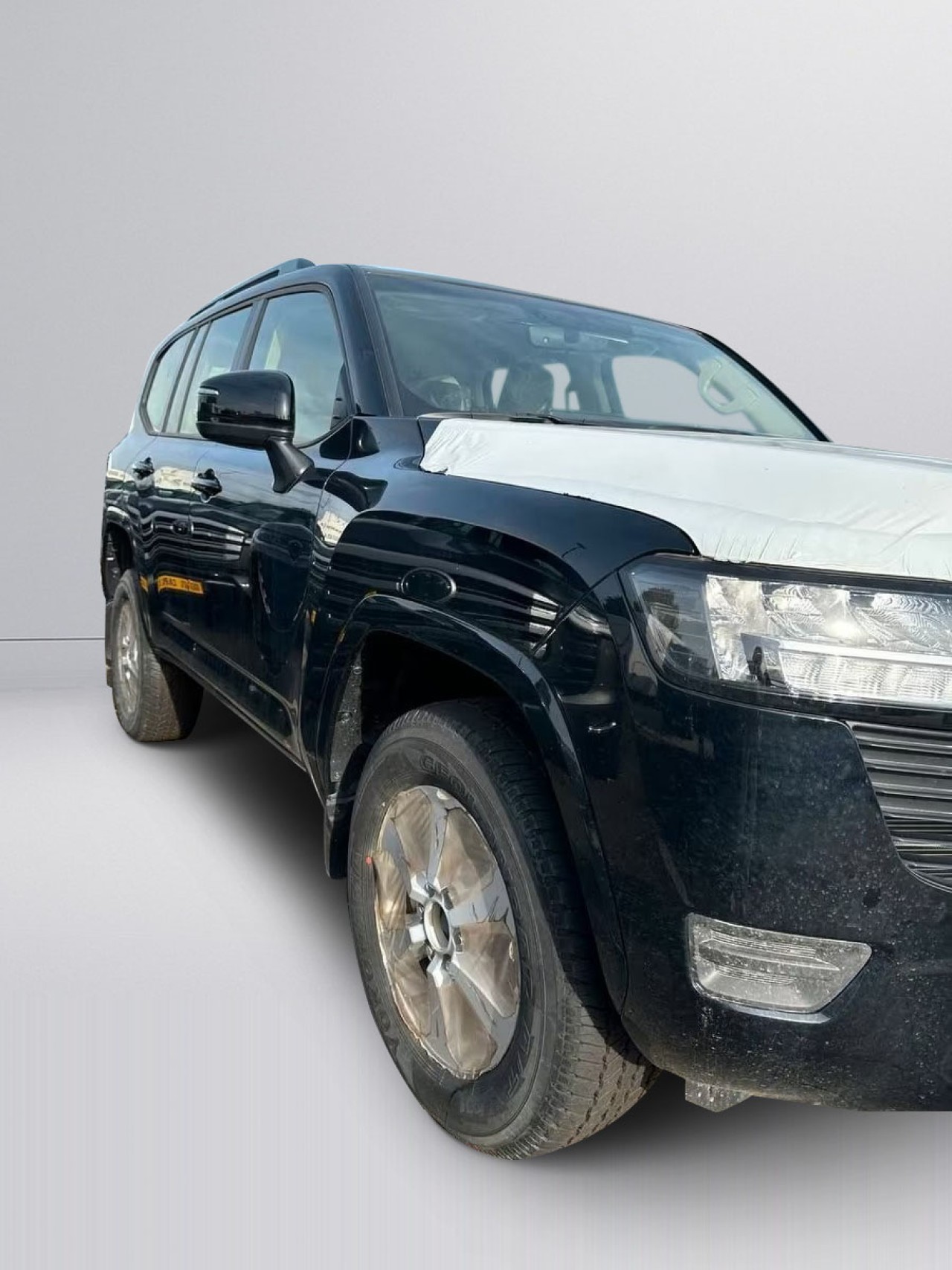 Toyota Land Cruiser LC300 Elegance (3)