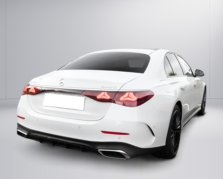 Mercedes-Benz E 300e 4MATIC AMG Line (3)