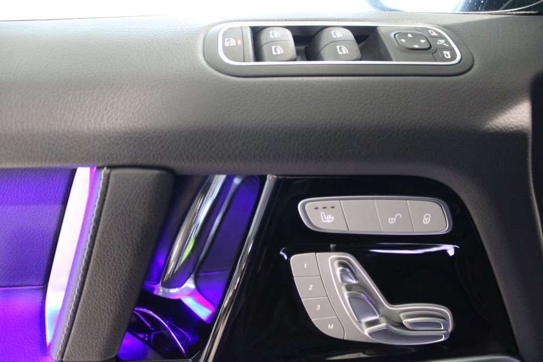 Mercedes-Benz G 400d AMG Line - foto 28