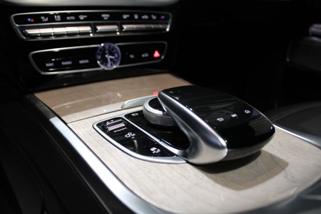 Mercedes-Benz G 400d AMG Line - foto 20