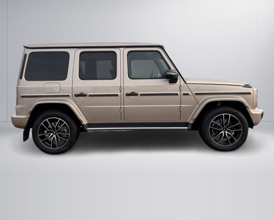Mercedes-Benz G 400d AMG Line (2)
