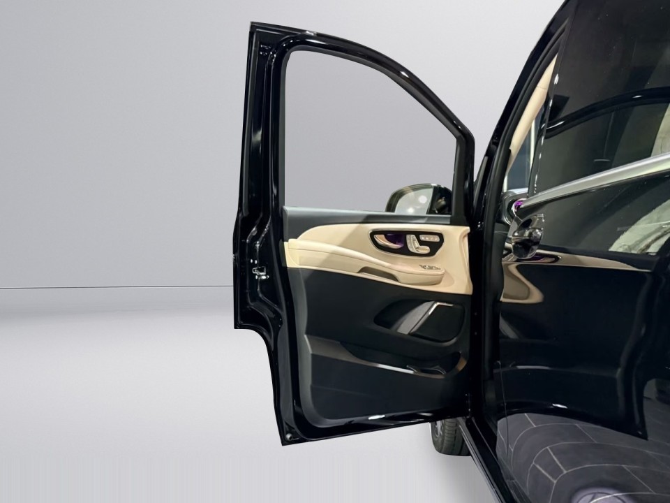 Mercedes-Benz V 300d 4MATIC Extralong Exclusive - foto 23