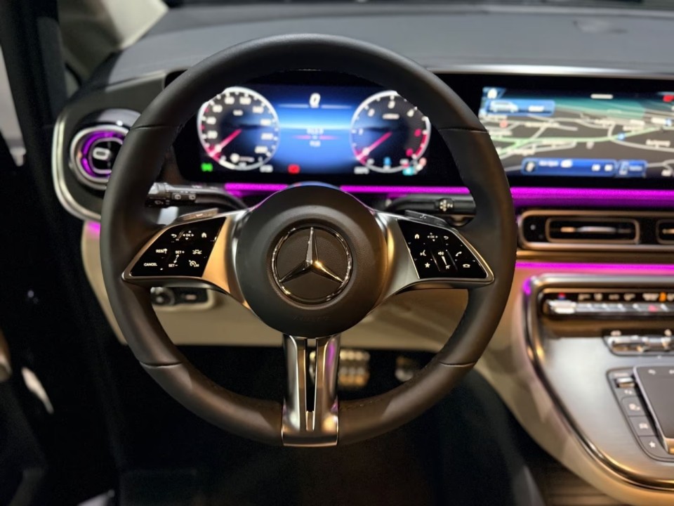 Mercedes-Benz V 300d 4MATIC Extralong Exclusive - foto 11