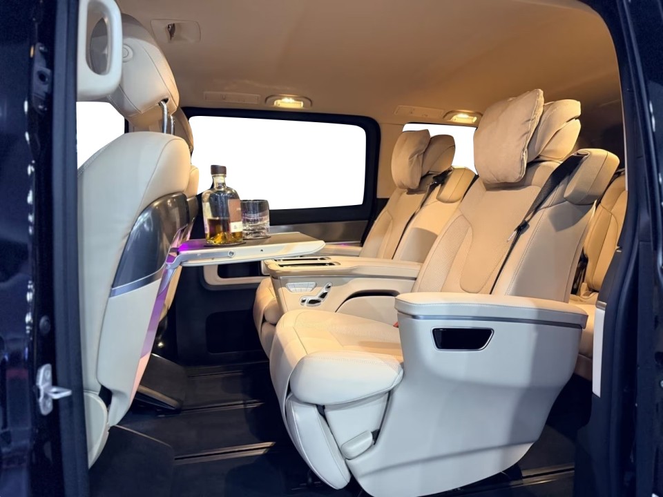 Mercedes-Benz V 300d 4MATIC Extralong Exclusive - foto 14