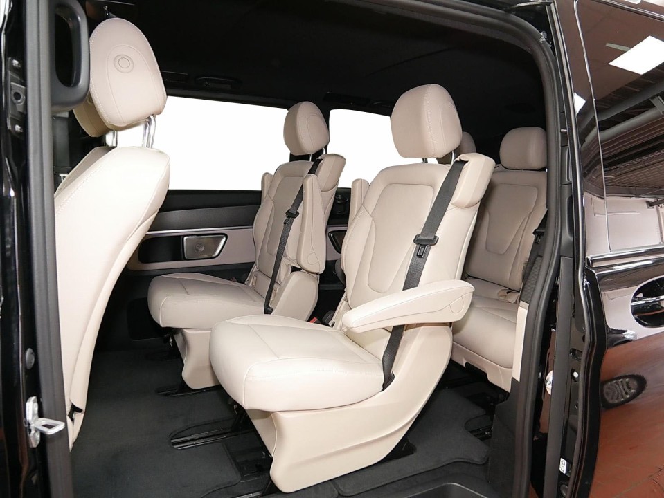 Mercedes-Benz V 300d 4MATIC Extralong Avantgarde - foto 7