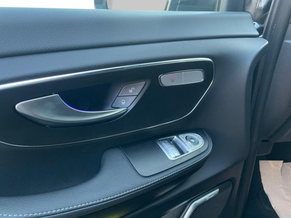 Mercedes-Benz V 300d 4MATIC Extralong Avantgarde - foto 15