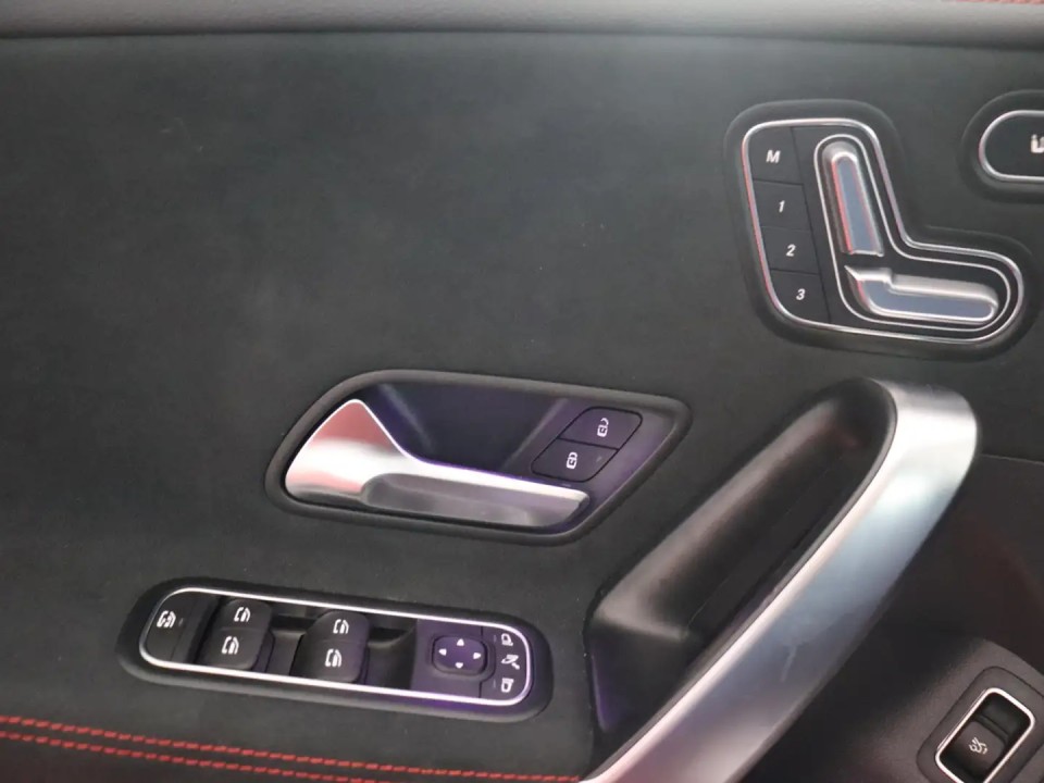 Mercedes-Benz CLA AMG 45s 4MATIC - foto 11