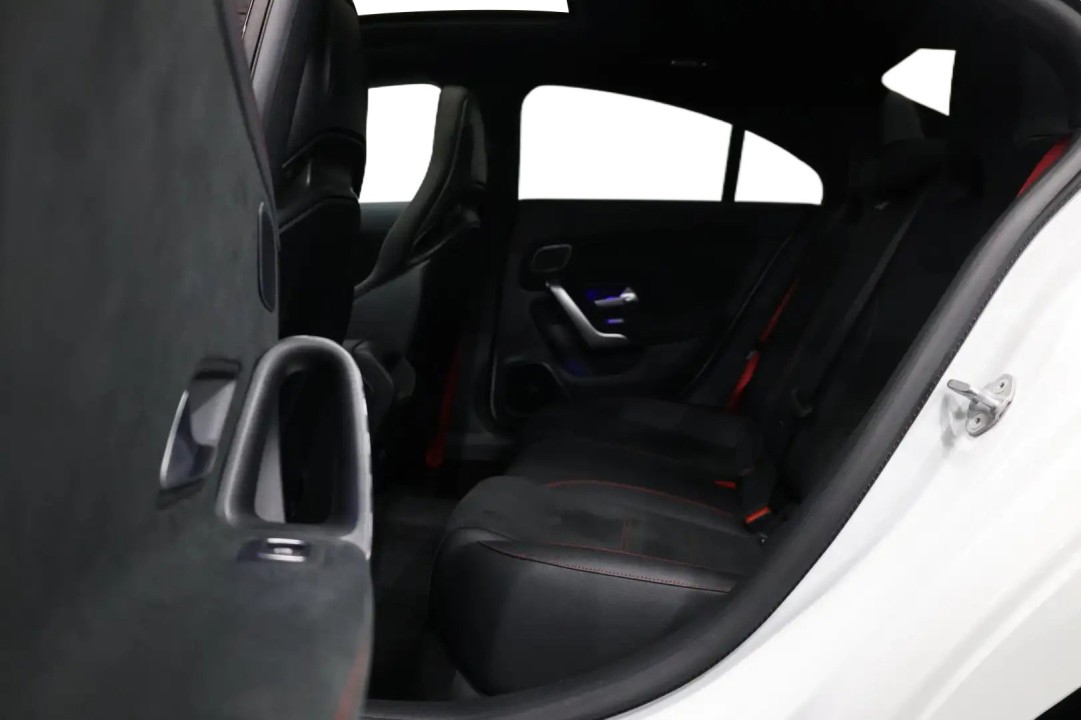 Mercedes-Benz CLA AMG 45 4MATIC - foto 10