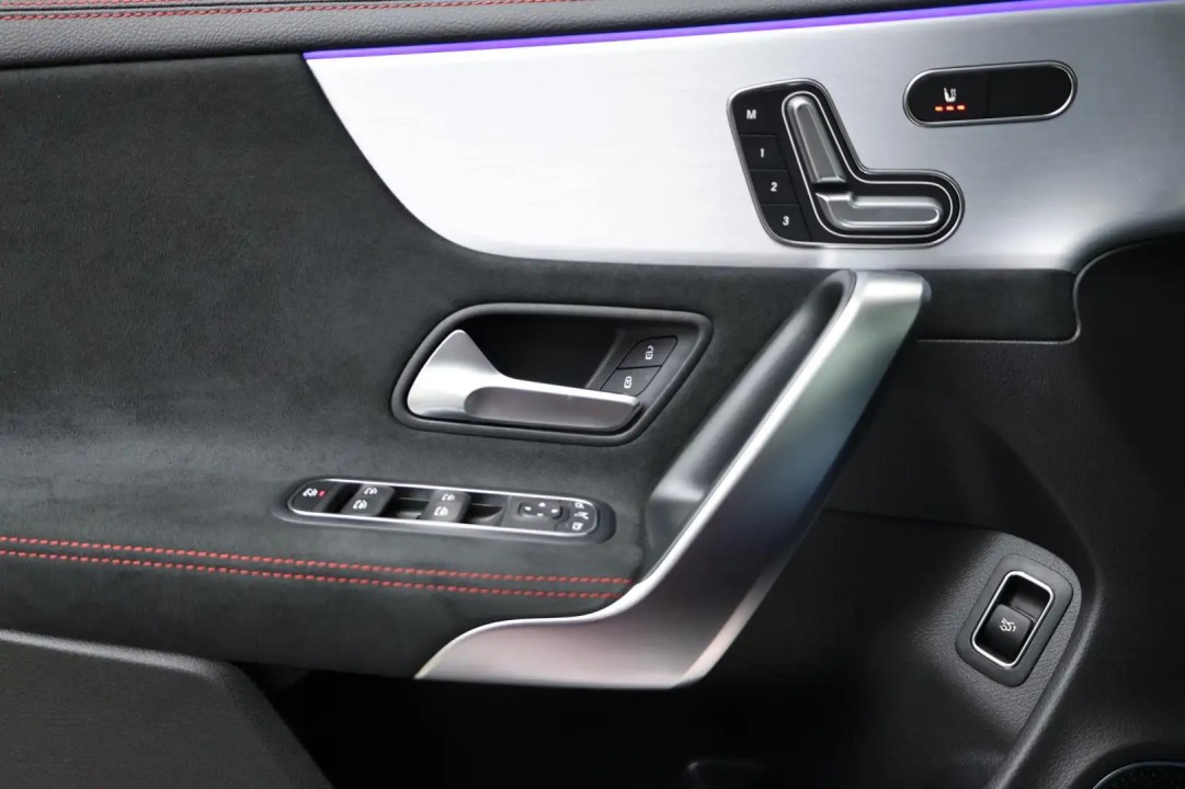 Mercedes-Benz CLA AMG 45 4MATIC - foto 13