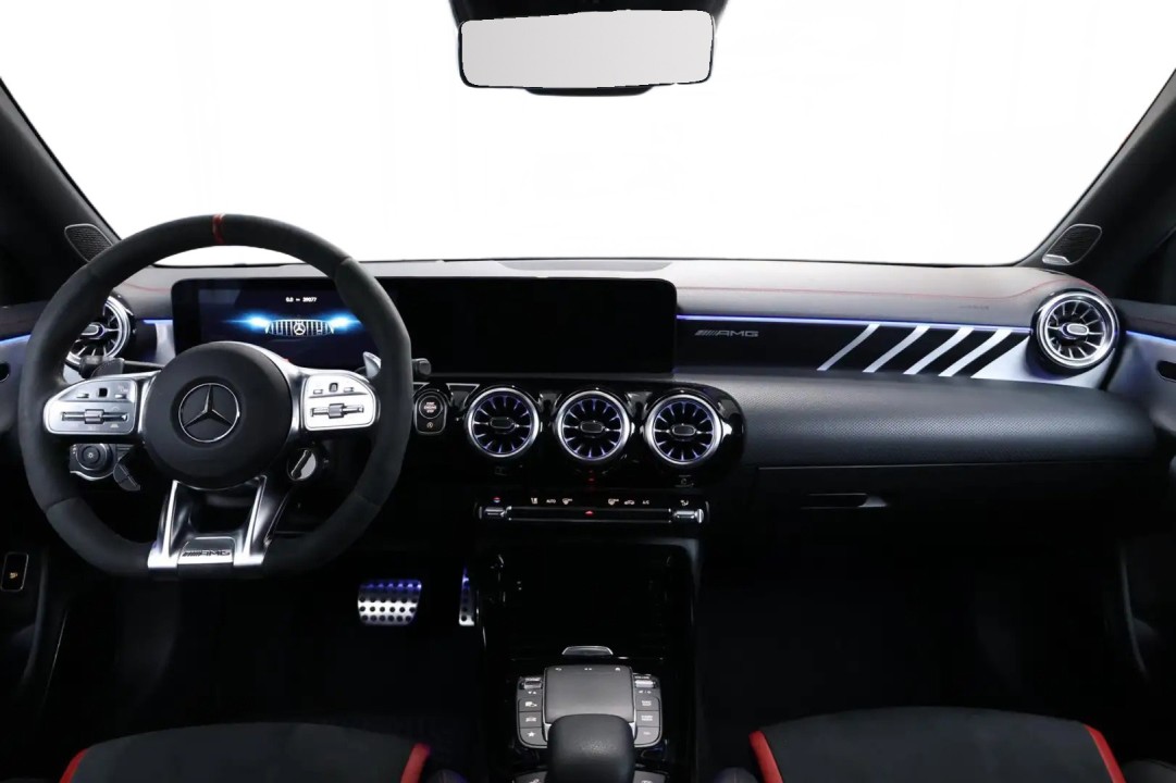 Mercedes-Benz CLA AMG 45 4MATIC - foto 11