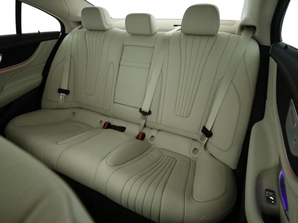 Mercedes-Benz CLS 300d 4MATIC AMG - foto 12