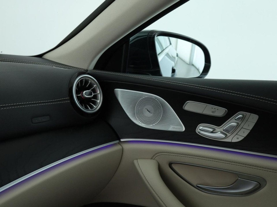 Mercedes-Benz CLS 300d 4MATIC AMG - foto 16