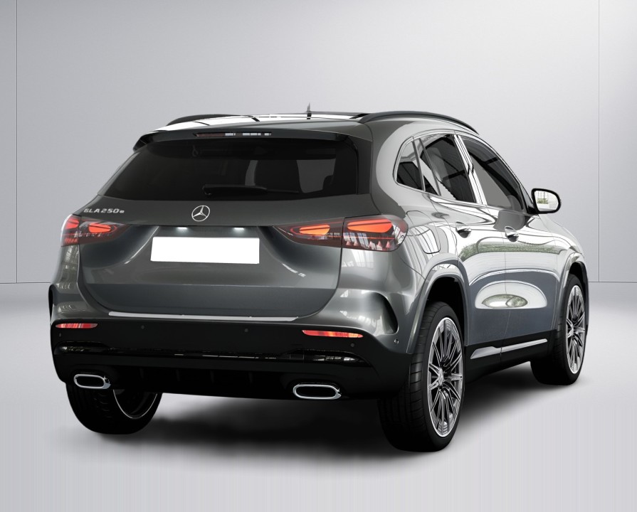 Mercedes-Benz GLA 250e AMG - foto 6