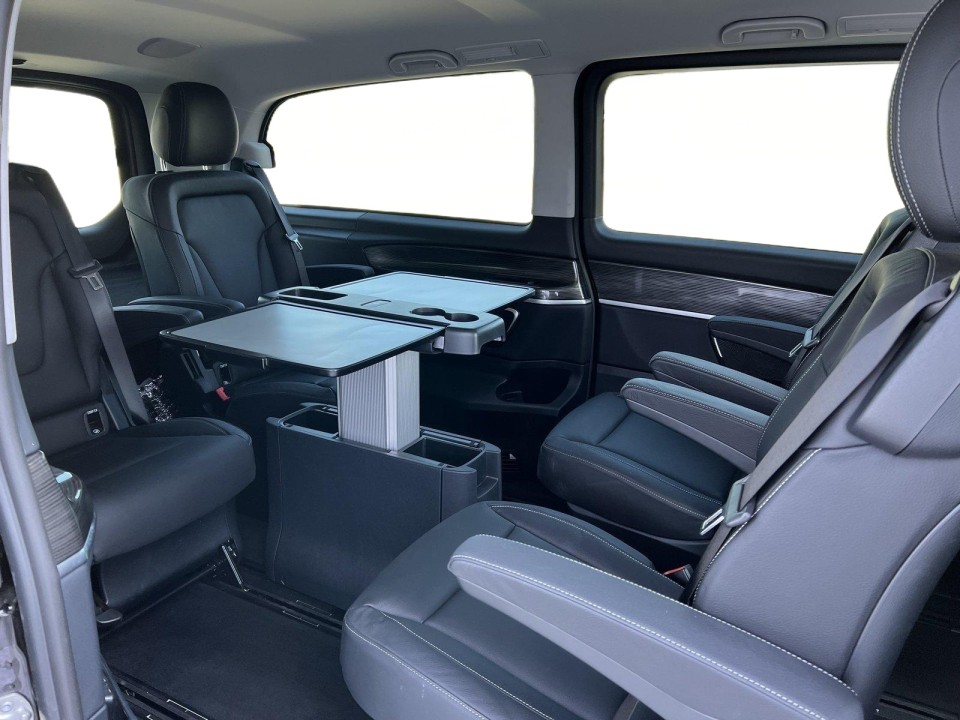 Mercedes-Benz V 300d 4MATIC Extralong Avantgarde - foto 8