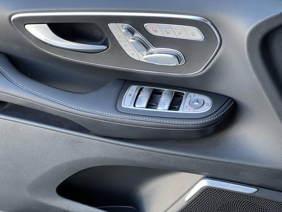 Mercedes-Benz V 300d 4MATIC Extralong Avantgarde - foto 12