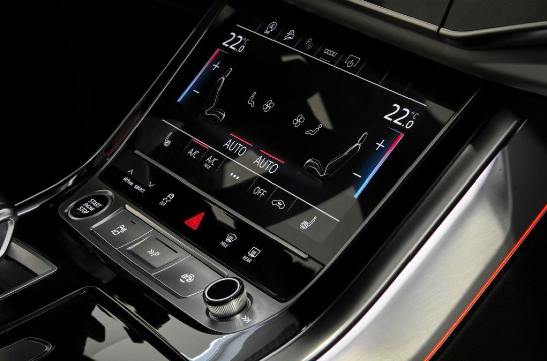 Audi Q7 S-Line - foto 10