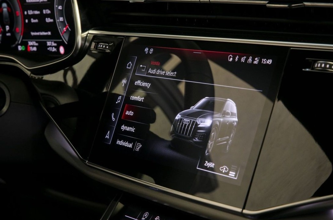 Audi Q7 S-Line - foto 13