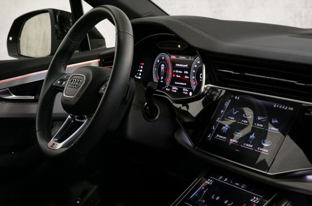 Audi Q7 S-Line - foto 6