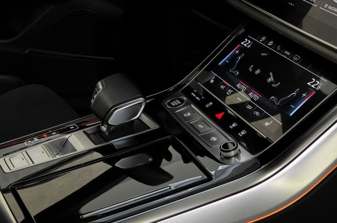 Audi Q7 S-Line - foto 11