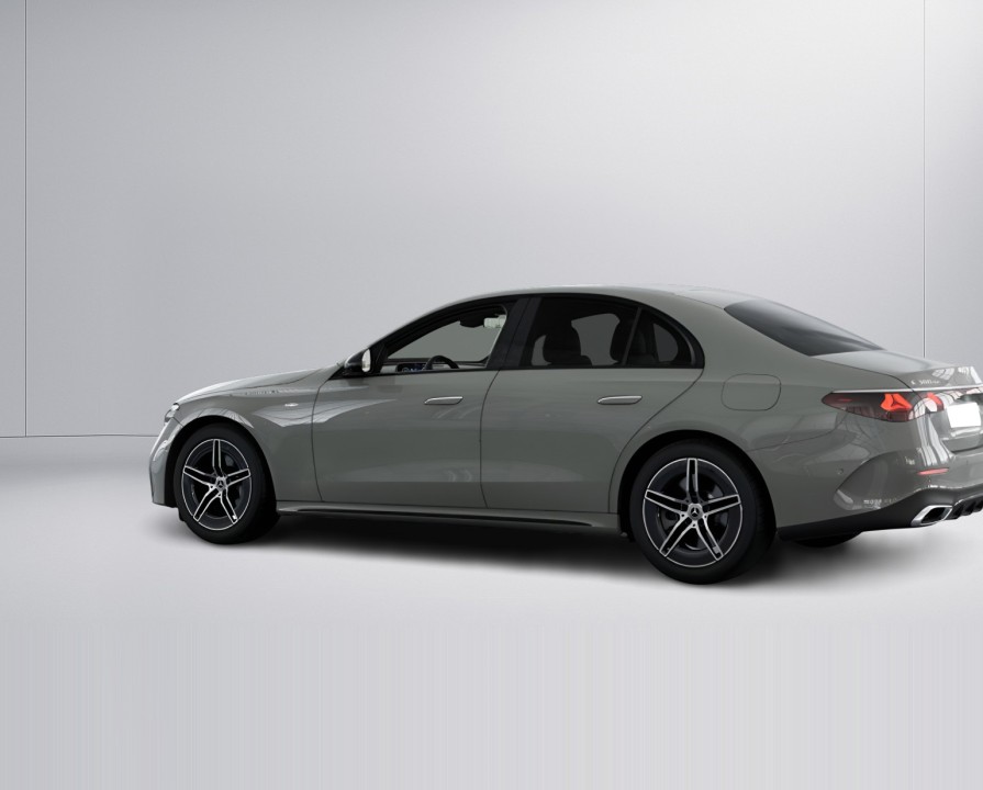 Mercedes-Benz E 300de 4MATIC AMG - foto 8