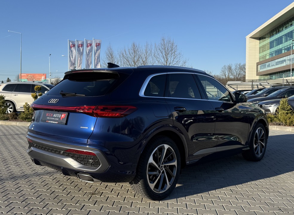 Audi Q5 40TFSI quattro S tronic S-Line (3)