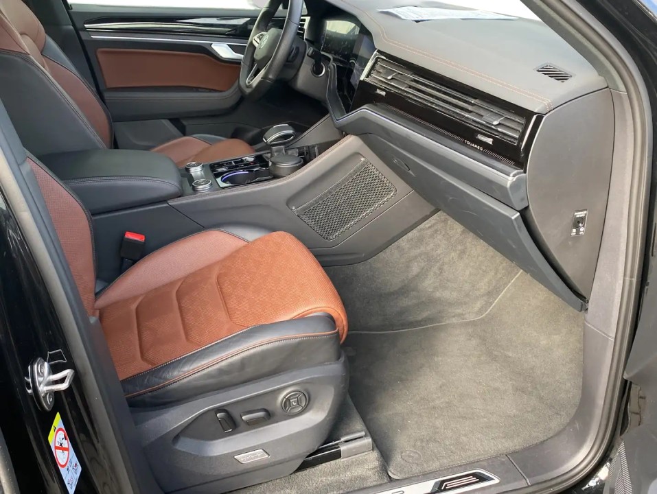 Volkswagen Touareg V6 TDI R-Line - foto 6