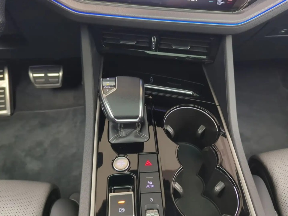 Volkswagen Touareg V6 TDI R-Line - foto 11
