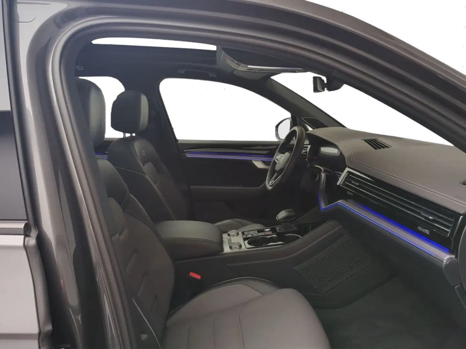 Volkswagen Touareg V6 TDI R-Line - foto 7