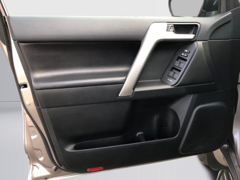 Toyota Land Cruiser - foto 17