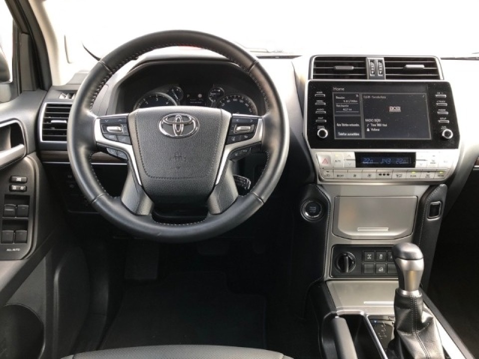 Toyota Land Cruiser - foto 8
