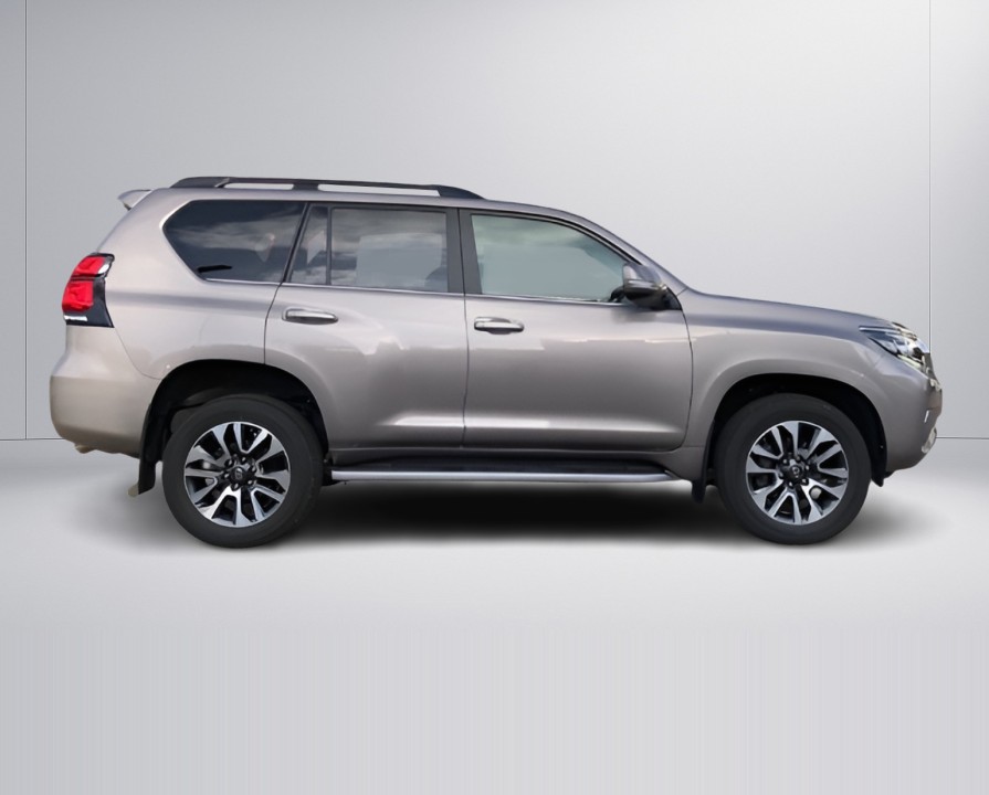 Toyota Land Cruiser (2)