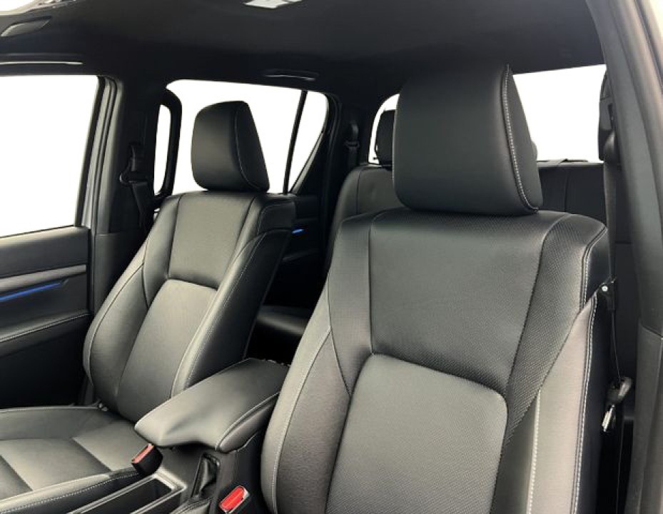 Toyota Hilux - foto 13