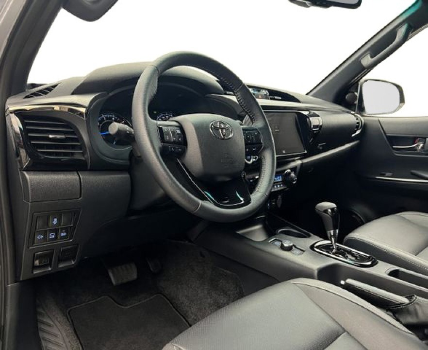 Toyota Hilux - foto 11