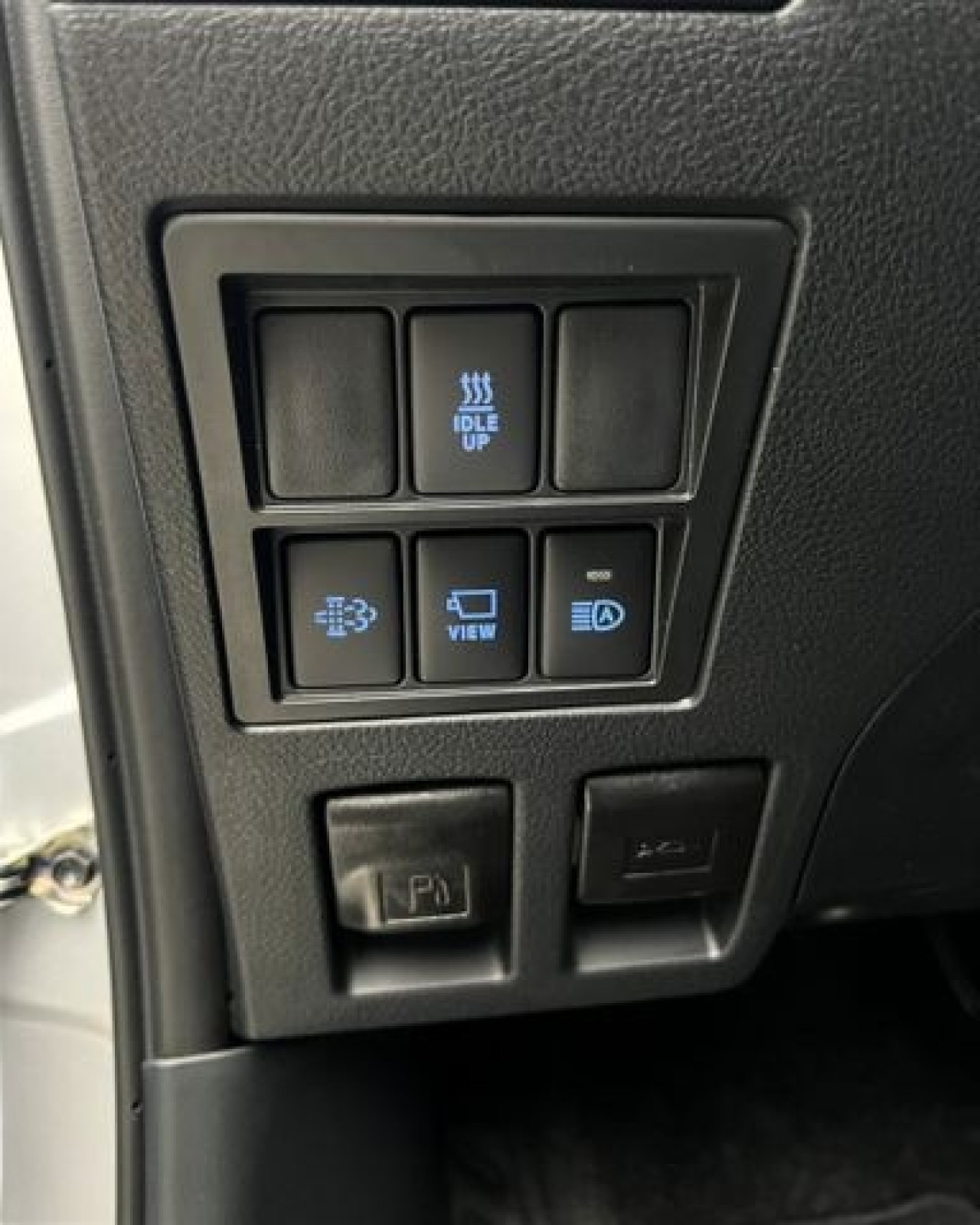 Toyota Hilux - foto 27