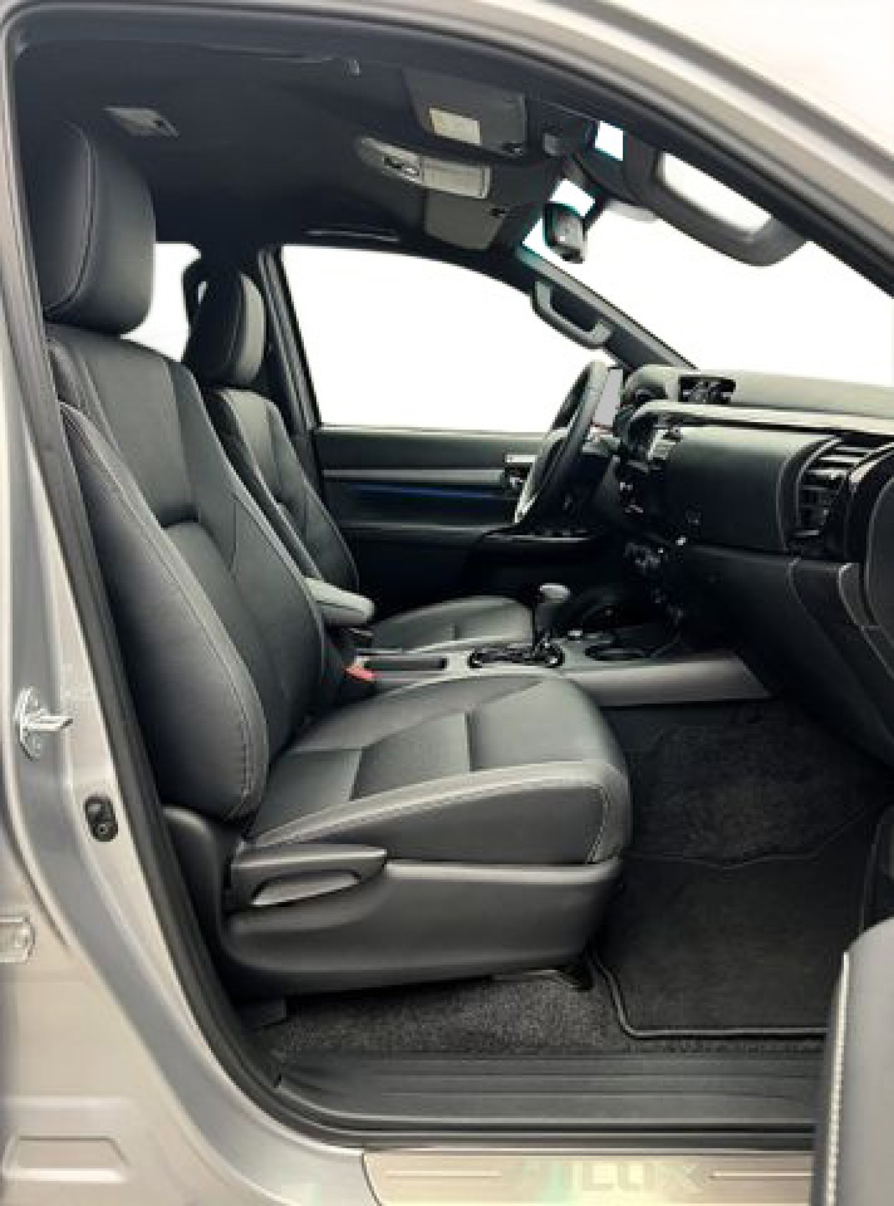 Toyota Hilux - foto 17